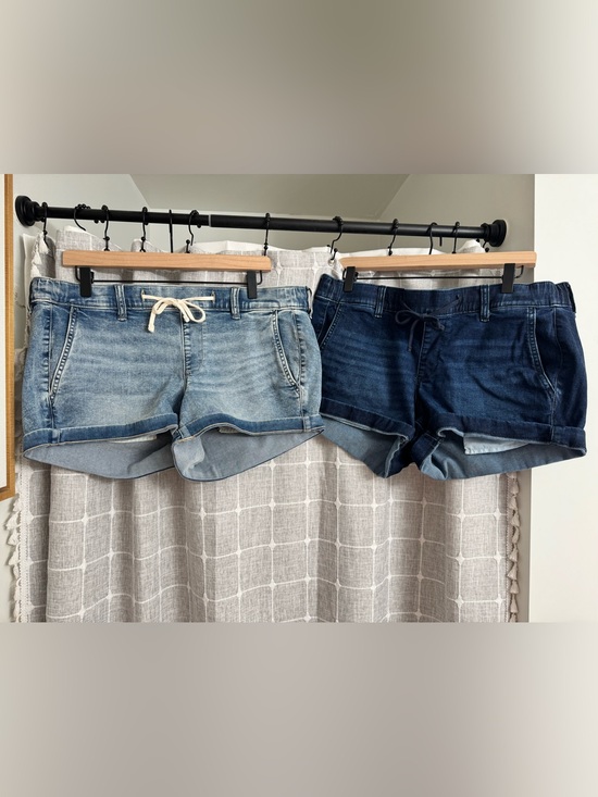 torrid Pants - NWOT•Never Worn!! TWO Torrid 3.5” Mid Rise Shorts 00X , TORRID SIZE 10 Large